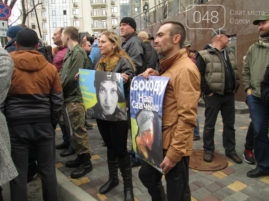 #FreeSavchenko: Штурм одеского консульства России и сожжение диктатора Путина (ФОТО, ВИДЕО) (фото) - фото 1