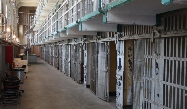 ����: 048.ua