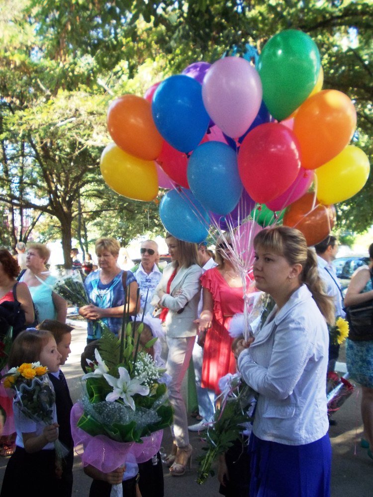 Предвыборное волшебство: первый звонок в одесской школе превратился в бенефис Труханова (Фото) (фото) - фото 12