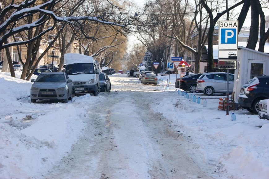 Коммунальный коллапс: В Одессе не убирают ни улицы, ни тротуары (ФОТОРЕПОРТАЖ) (фото) - фото 1