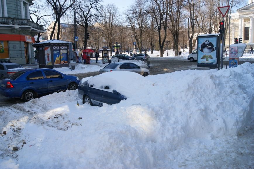Коммунальный коллапс: В Одессе не убирают ни улицы, ни тротуары (ФОТОРЕПОРТАЖ) (фото) - фото 1