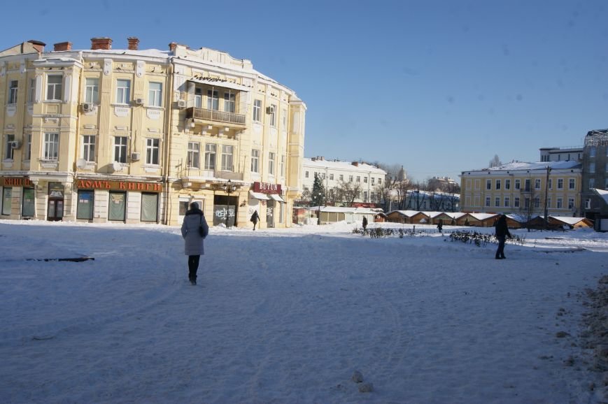 Коммунальный коллапс: В Одессе не убирают ни улицы, ни тротуары (ФОТОРЕПОРТАЖ) (фото) - фото 1