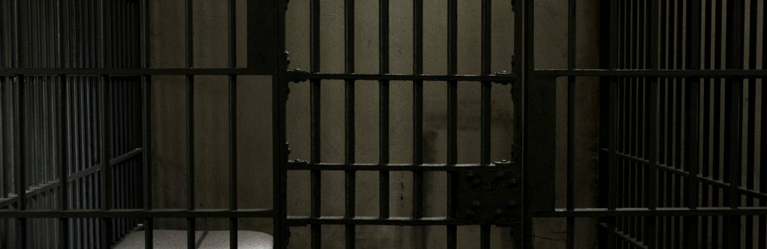 На Одещині зловмисника засудили на чотири роки за вбивство одного сусіда та пограбування іншого