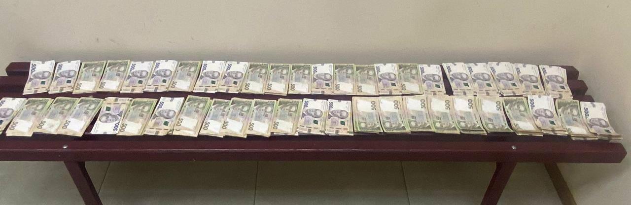 На Одещині прикордонники знайшли 750 тисяч гривень та гербіциди в ГБО автомобіля, - ФОТО, ВІДЕО 