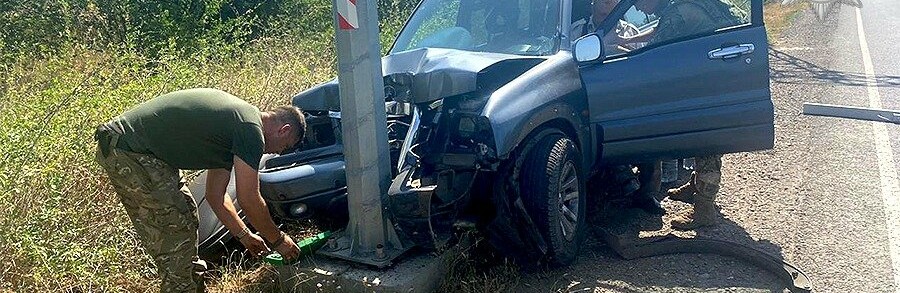 Гвардійці на Одещині допомогли чоловіку, який через спеку потрапив у ДТП, - ФОТО 