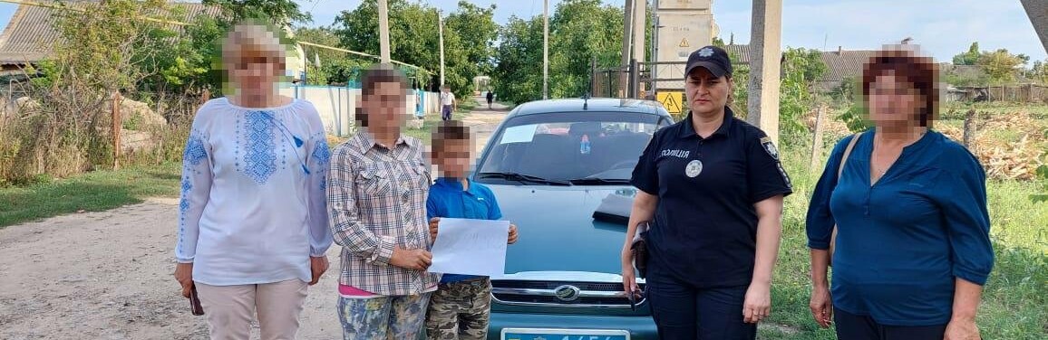 Був голодний та виснажений: на Одещині поліцейські в полі знайшли 11-річного хлопчика, - ФОТО 