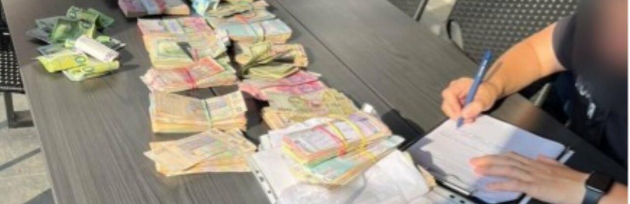 Вимагав 7000 доларів за дозвіл на спил дерев у місті: викрили депутата Одеської міської ради на корупції
