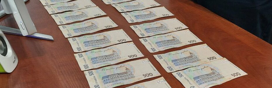 Вимагали 140 тисяч щомісяця: посадовців Одеського обласного бюро судмедекспертизи викрили у корупції
