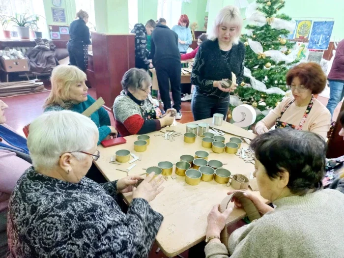 Окопні свічки з Одещини передали захисникам України