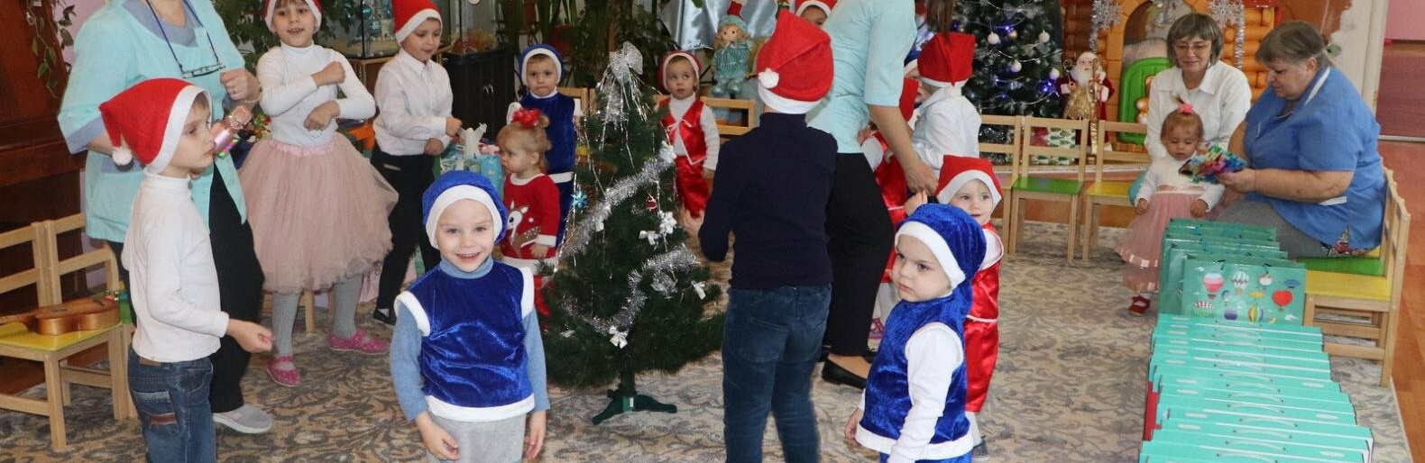 В одеських Будинках дитини малюків привітали з Днем Святого Миколая