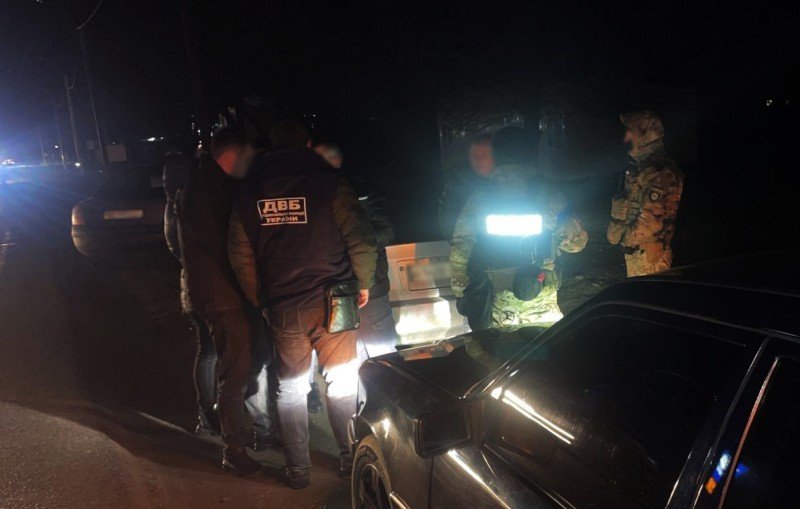 Відправляв ухилянтів у Молдову: жителя Одещини викрили у незаконному переправленні чоловіків за кордон