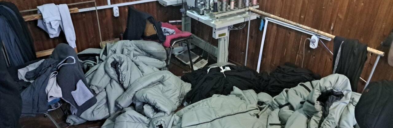 В Одесі злочинна група обікрала склад з куртками на 200 тисяч гривень