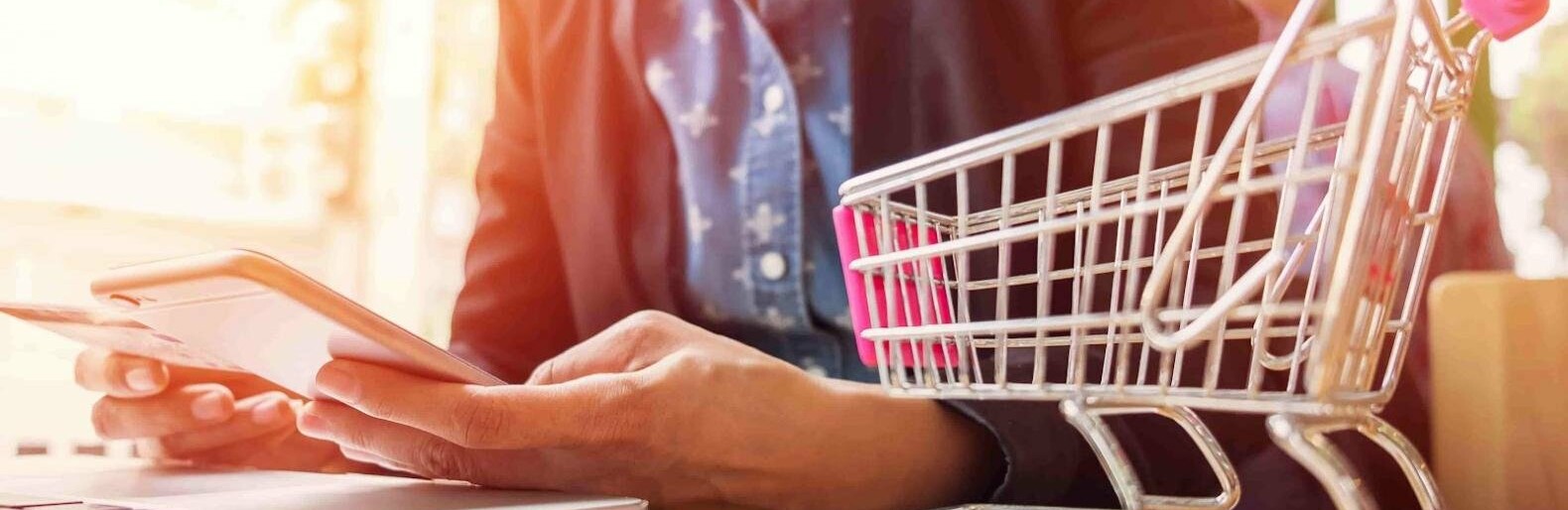 Як не потрапити у пастку шахраїв під час онлайн-шопінгу – рекомендації кіберполіції