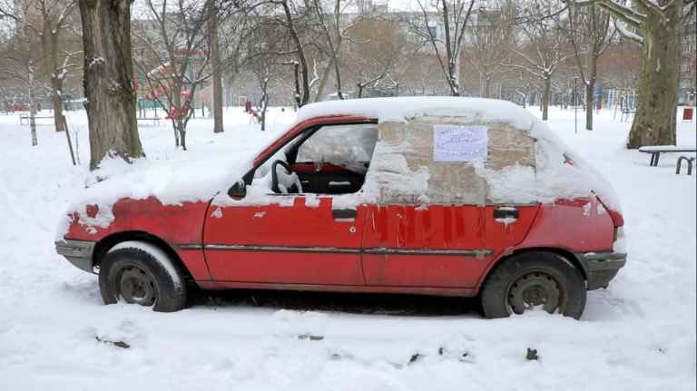 В Одессе из брошенного «Пежо» сделали 