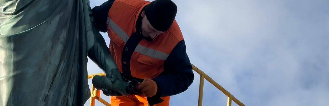 Символ Одеси помили та переклали новими мішками,- ФОТО