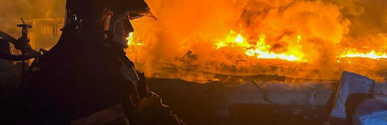 Пожежники показали, як ліквідували наслідки нічної атаки на Одещині