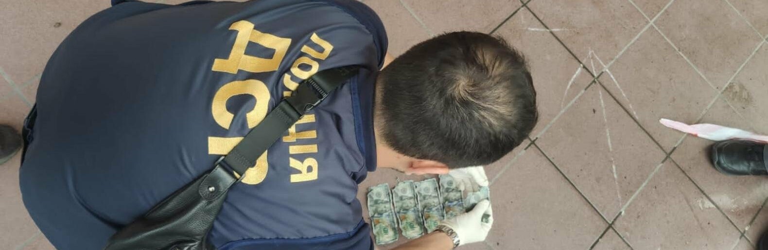 В Одесі під час отримання хабаря за зняття арешту з автомобіля затримали приватного виконавця