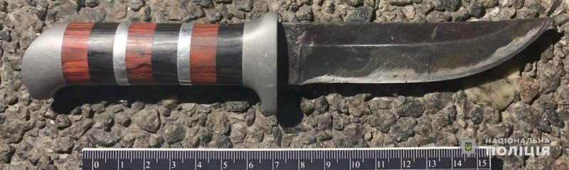Вдарив ножем та пішов геть: в Одесі затримали чоловіка
