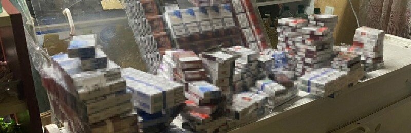 У 53-річної жительки Одещини вилучили майже 300 пачок нелегальних цигарок, - ФОТО