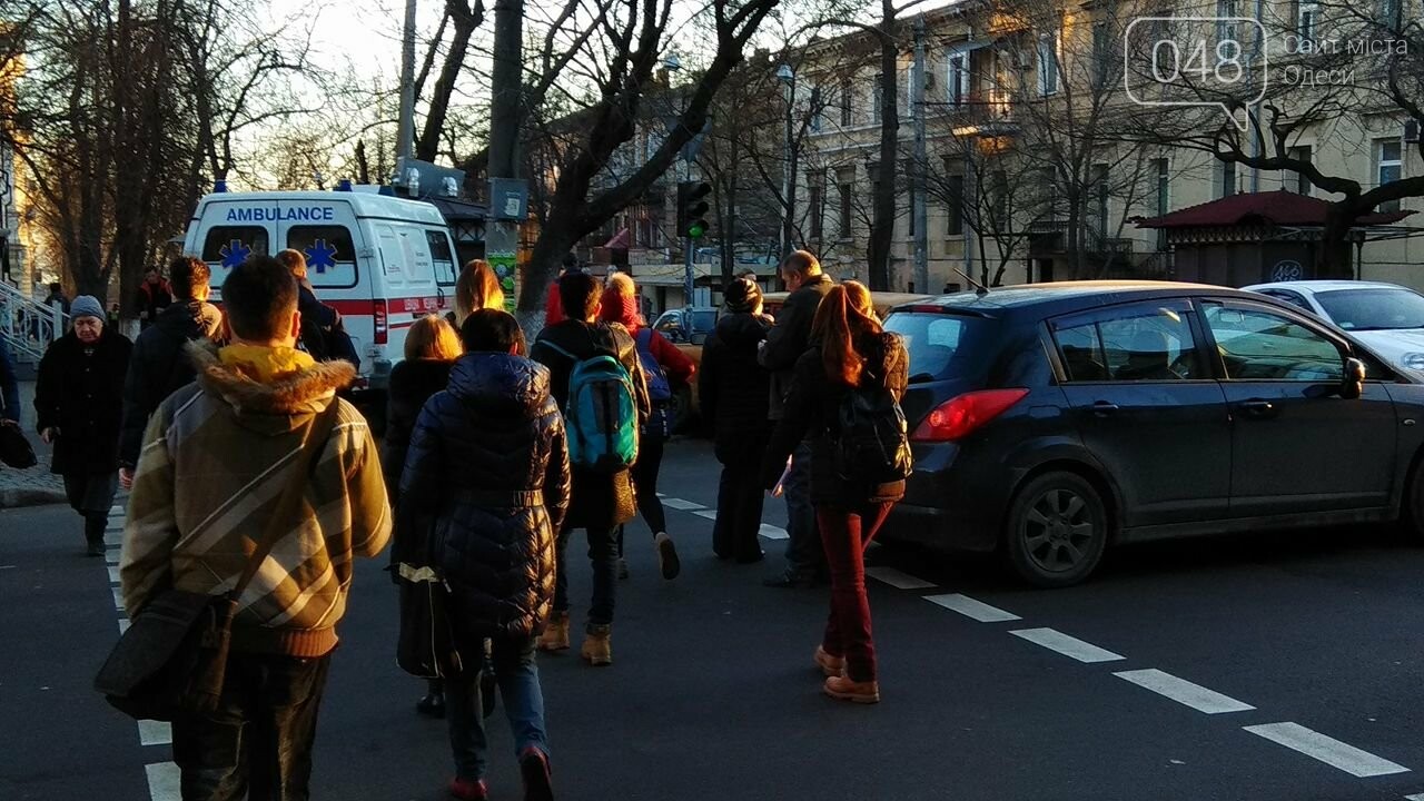 Что случилось в одессе. Что сейчас происходит в одессе. Что случилось в одессе. 2014 дом профсоюзов. Обрушенные старинные здания.