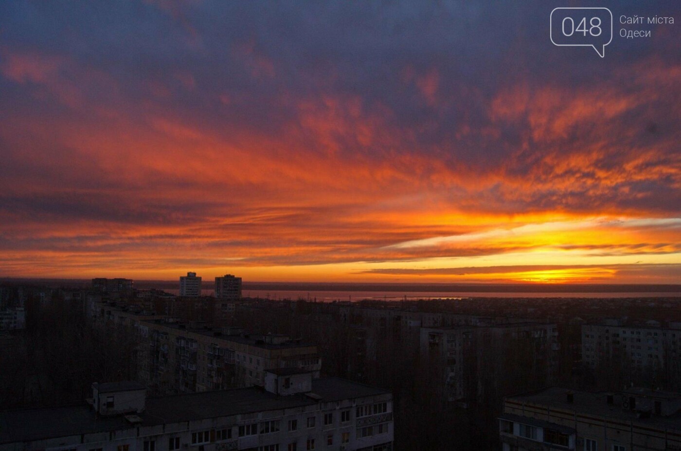 Луга за волгой окрасились в бурый цвет в городе тоже все краски поблекли схема предложения