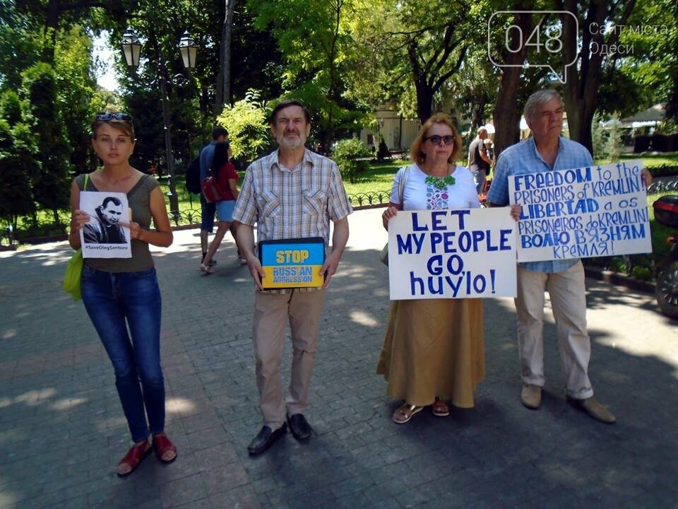 Трамп в тюремной робе и Путин в ушанке: одесситы «снимали..., фото-15 Трамп в тюремной робе и Путин в ушанке: одесситы «снимали кино», требуя освободить политзаключенных, - ФОТО , фото-15