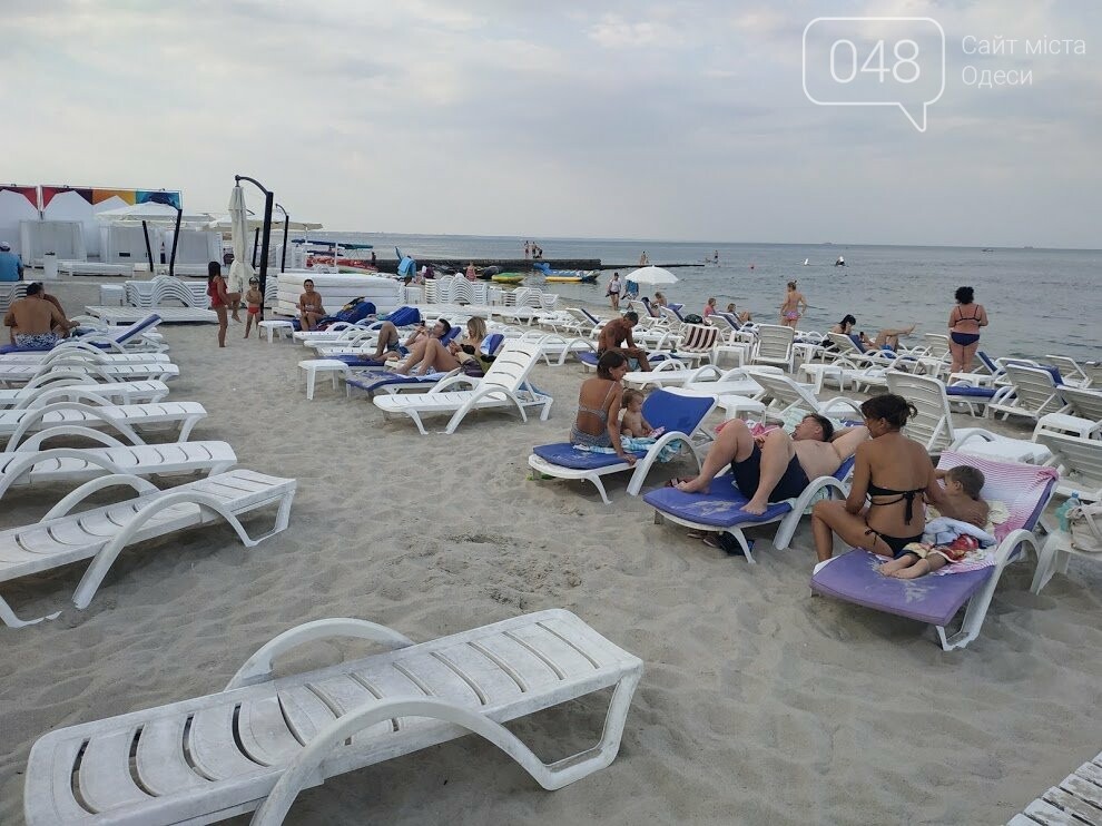 Пляжный комплекс "Андерхилл" на пляже "Дельфин"
