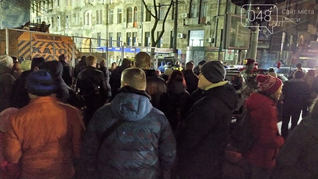 Акция "Халатность убивает" возле сгоревшего колледжа в Одессе
