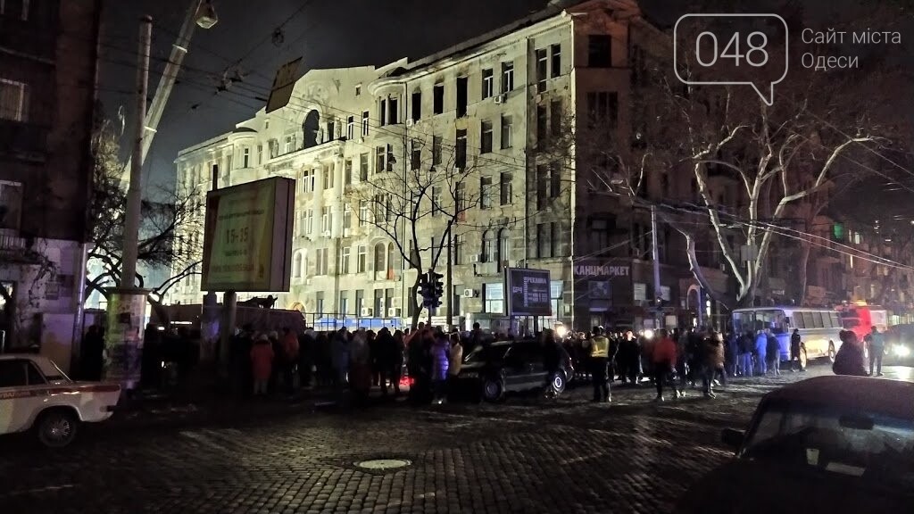 Акция "Халатность убивает" возле сгоревшего колледжа в Одессе