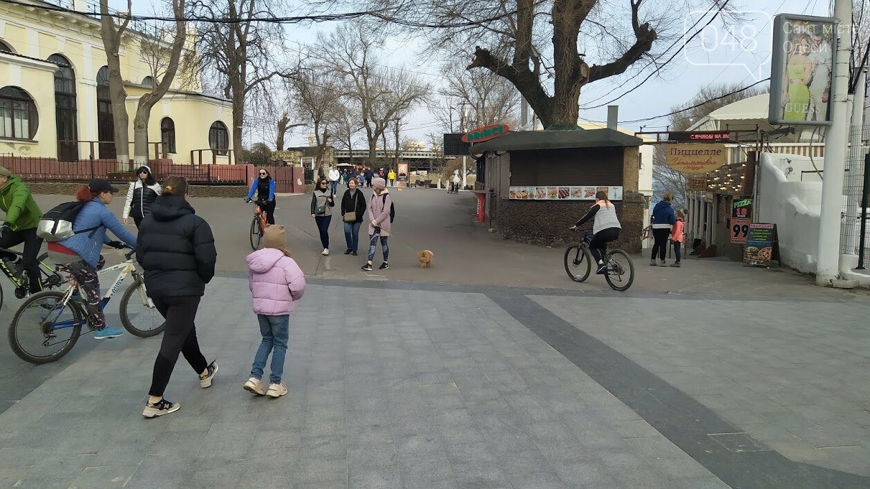 Корреспондент 048.ua Александр Жирносенко., Аркадия во время карантина. Аркадия во время карантина.