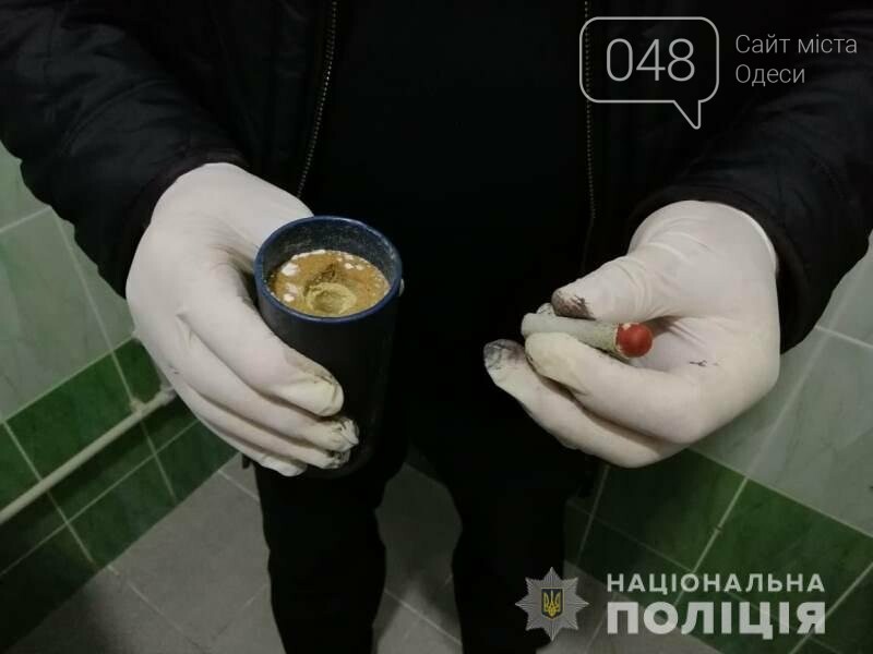 Полиция проверила информацию о подозрительном предмете на..., фото-1 Полиция проверила информацию о подозрительном предмете на избирательном участке, - ФОТО, ВИДЕО, фото-1