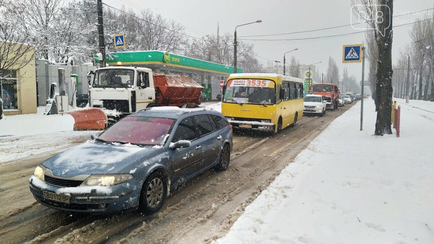 Снежная буря в Одессе: ситуация на дорогах города, - ФОТО, ОБНОВЛЕНО, фото-8, ФОТО: Александр Жирносенко.