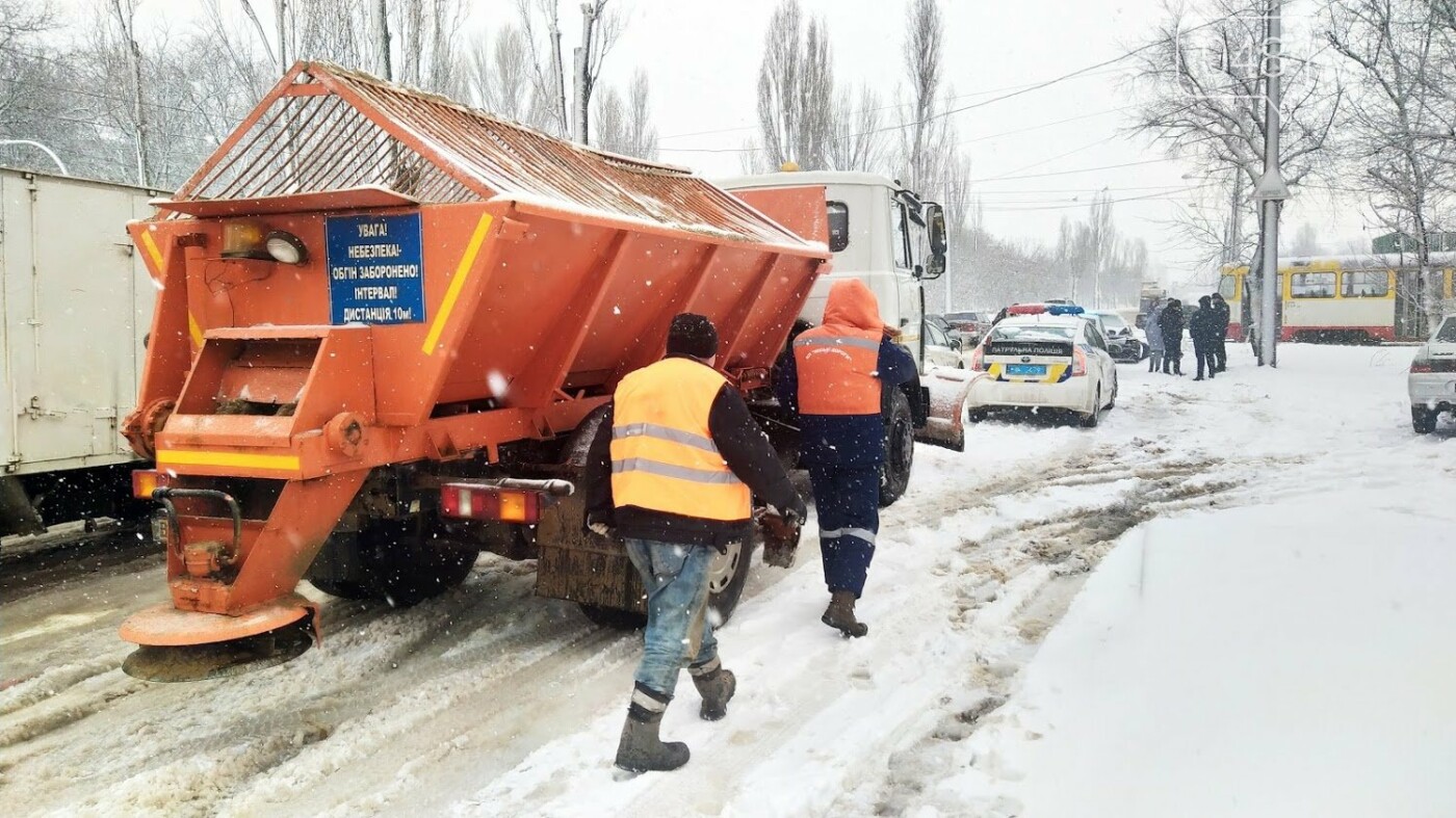 Снежная буря в Одессе: ситуация на дорогах города, - ФОТО, ОБНОВЛЕНО, фото-17, ФОТО: Александр Жирносенко.