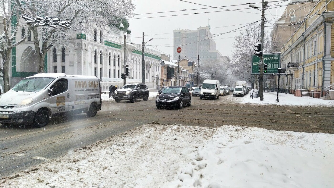 Снежная буря в Одессе: ситуация на дорогах города, - ФОТО, ОБНОВЛЕНО, фото-15, ФОТО: Александр Жирносенко.