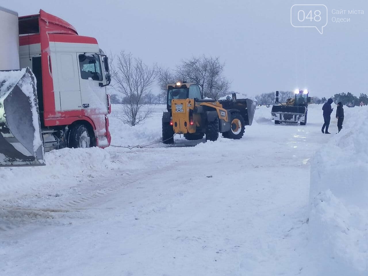 Трасса Одесса-Рени: брошенные автомобили, трактора и сугро..., фото-7 Трасса Одесса-Рени: брошенные автомобили, трактора и сугробы,- ВИДЕО, ФОТО, фото-7