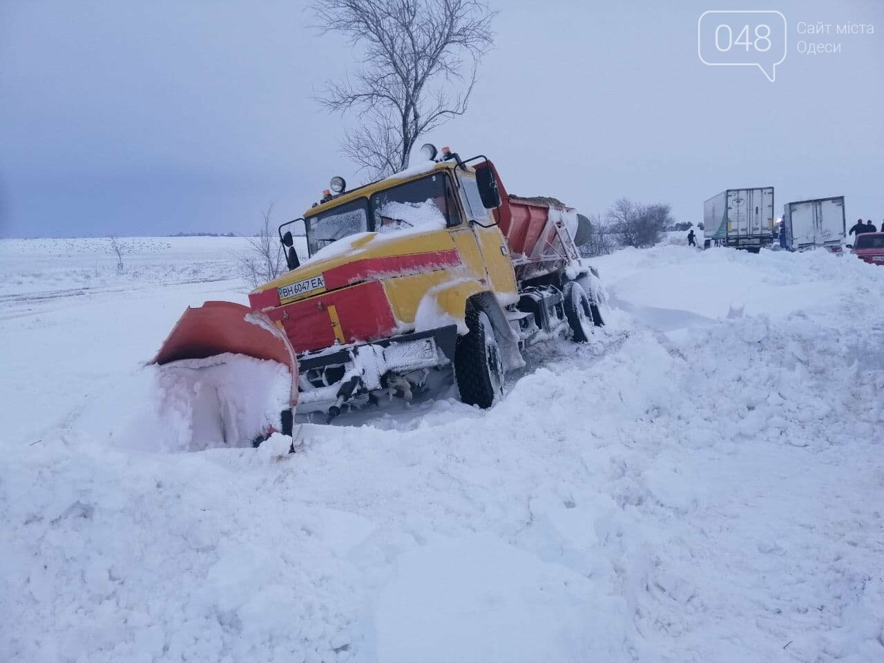 Трасса Одесса-Рени: брошенные автомобили, трактора и сугро..., фото-1 Трасса Одесса-Рени: брошенные автомобили, трактора и сугробы,- ВИДЕО, ФОТО, фото-1