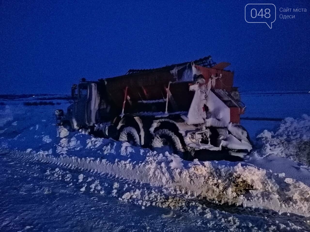 Трасса Одесса-Рени: брошенные автомобили, трактора и сугро..., фото-17 Трасса Одесса-Рени: брошенные автомобили, трактора и сугробы,- ВИДЕО, ФОТО, фото-17