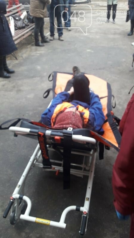Спасатели в Одесской области доставали из подвала женщину с переломом ноги, - ФОТО, фото-2