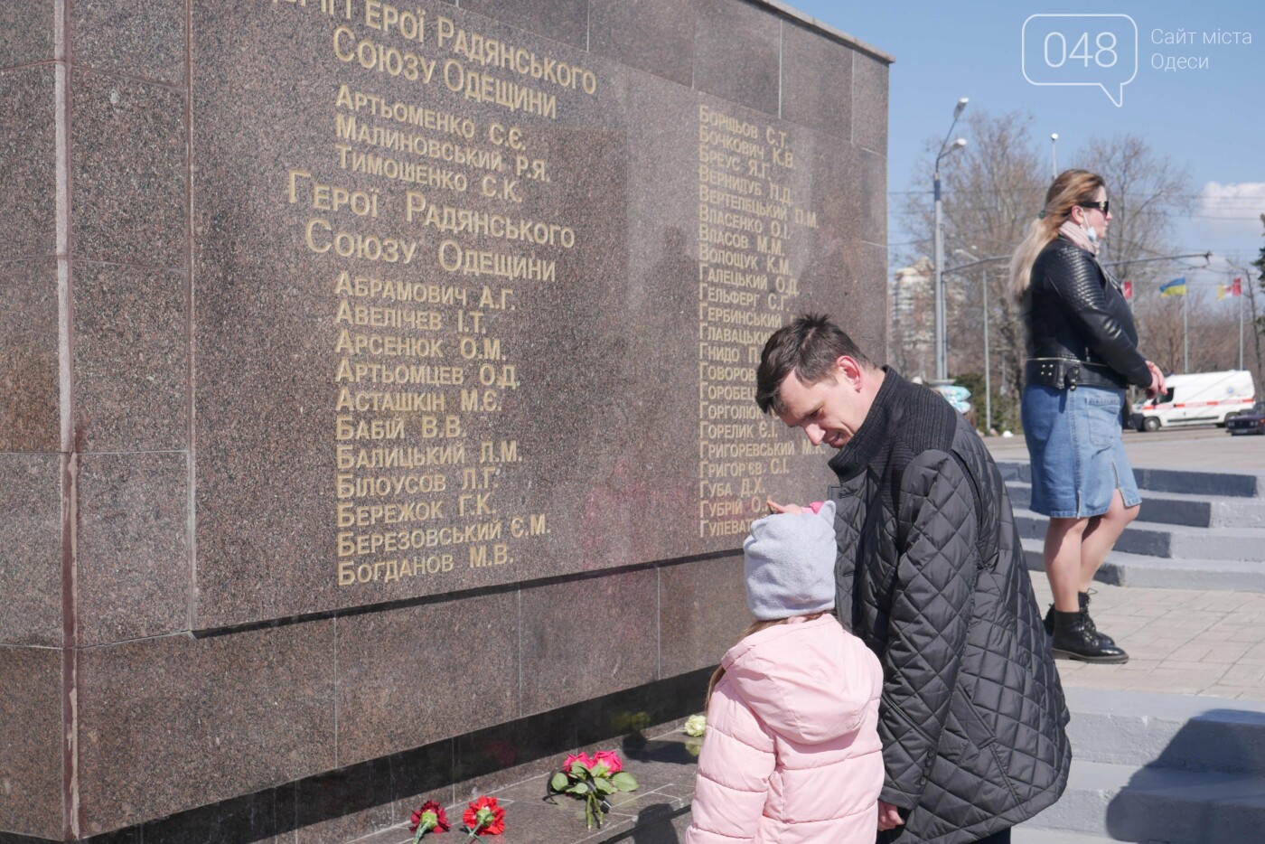 В День Освобождения Одессы возложили цветы к монументам боевой славы, - ФОТОРЕПОРТАЖ, фото-8
