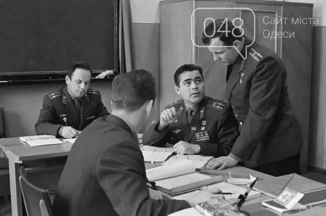  60 лет назад Юрий Гагарин полетел в космос. Журналисты нашли 60 неочевидных фактов о первом космонавте , фото-7
