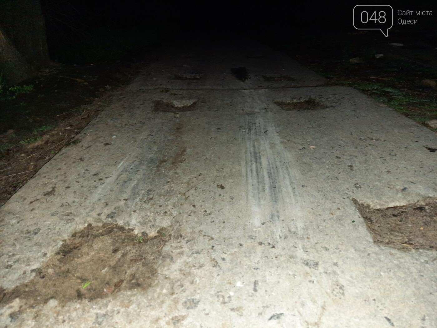 Под покровом ночи на "Чкаловский" пляж в Одессе неизвестные загнали технику, - ФОТО, ВИДЕО, СТРИМ, фото-18