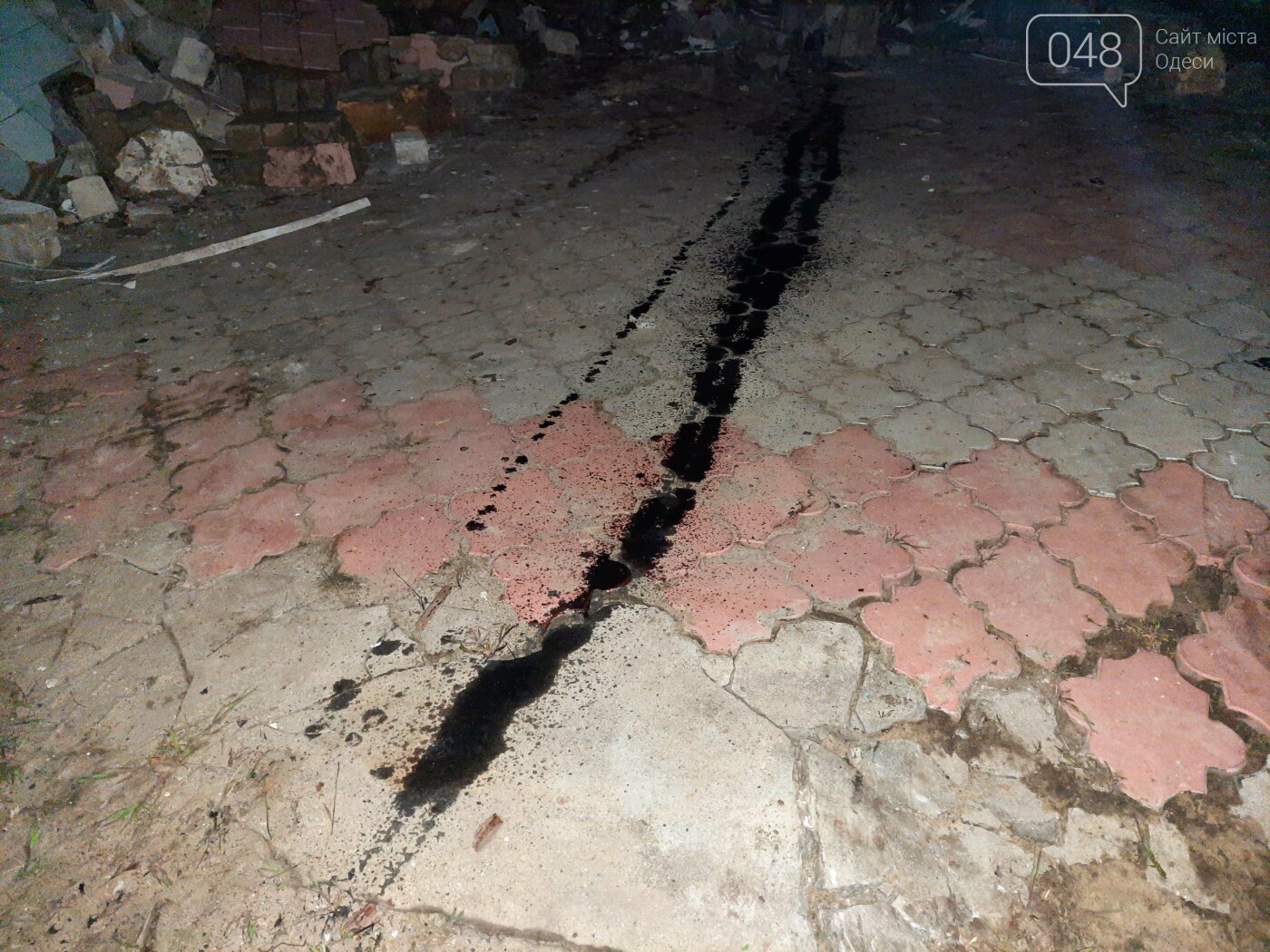 Под покровом ночи на "Чкаловский" пляж в Одессе неизвестные загнали технику, - ФОТО, ВИДЕО, СТРИМ, фото-6