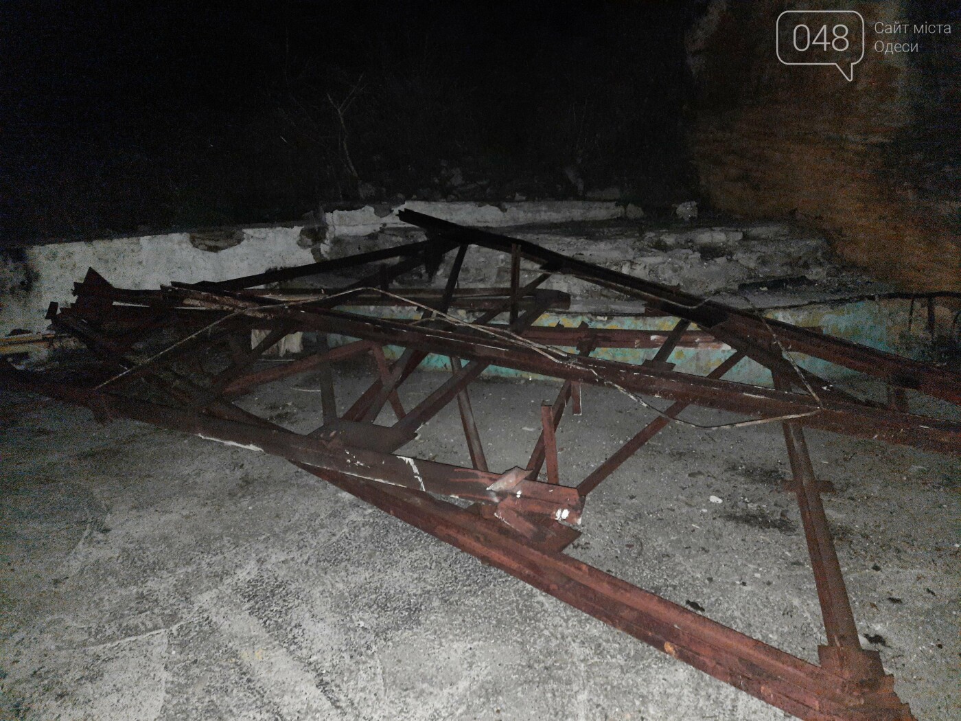 Под покровом ночи на "Чкаловский" пляж в Одессе неизвестные загнали технику, - ФОТО, ВИДЕО, СТРИМ, фото-17
