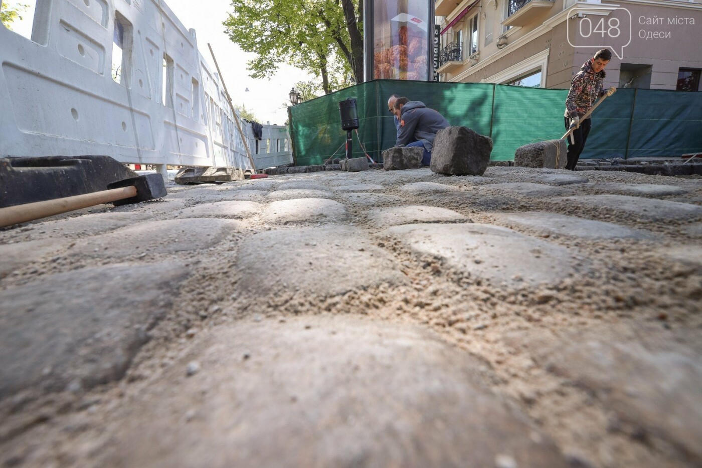 В центре Одессы под пятью слоями асфальта обнаружили старинную брусчатку, - ФОТО, фото-9