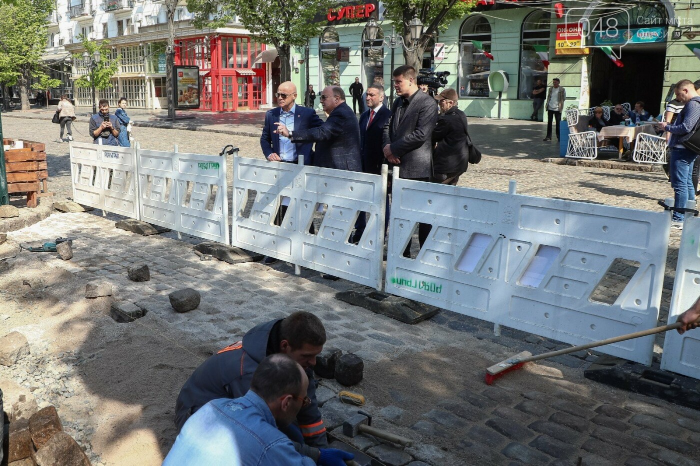 В центре Одессы под пятью слоями асфальта обнаружили старинную брусчатку, - ФОТО, фото-5