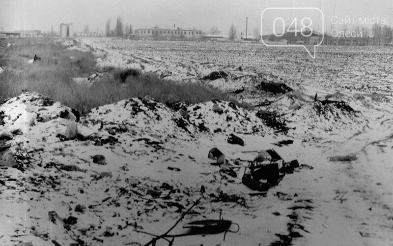 "Мы начинали торговать на картонках и газетах": история одесского промрынка 7км, - ФОТО, фото-1