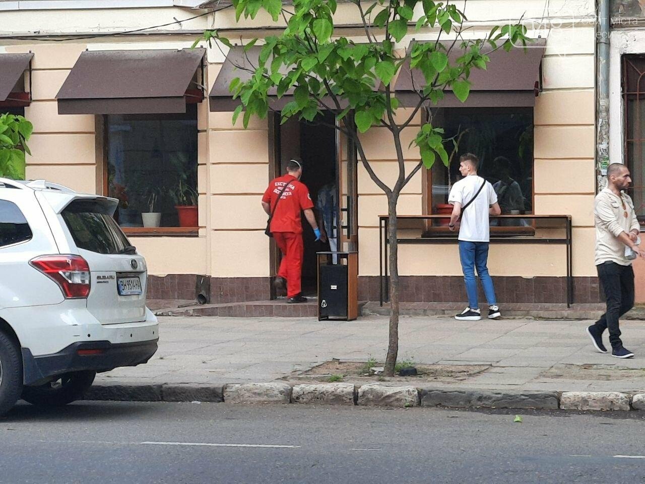 Разбила голову: в центре Одессы девушка упала с электросамоката, - ФОТО, фото-2