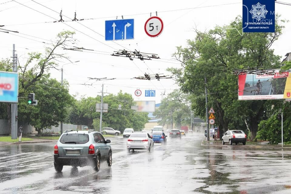 С начала лета в Одессе на Ивановском мосту оштрафовали более 40 водителей,- ФОТО, фото-2