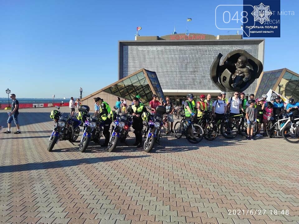 Велопатрульные вместе с одесситами проехали 23 километра по улицам города, - ФОТО, фото-3