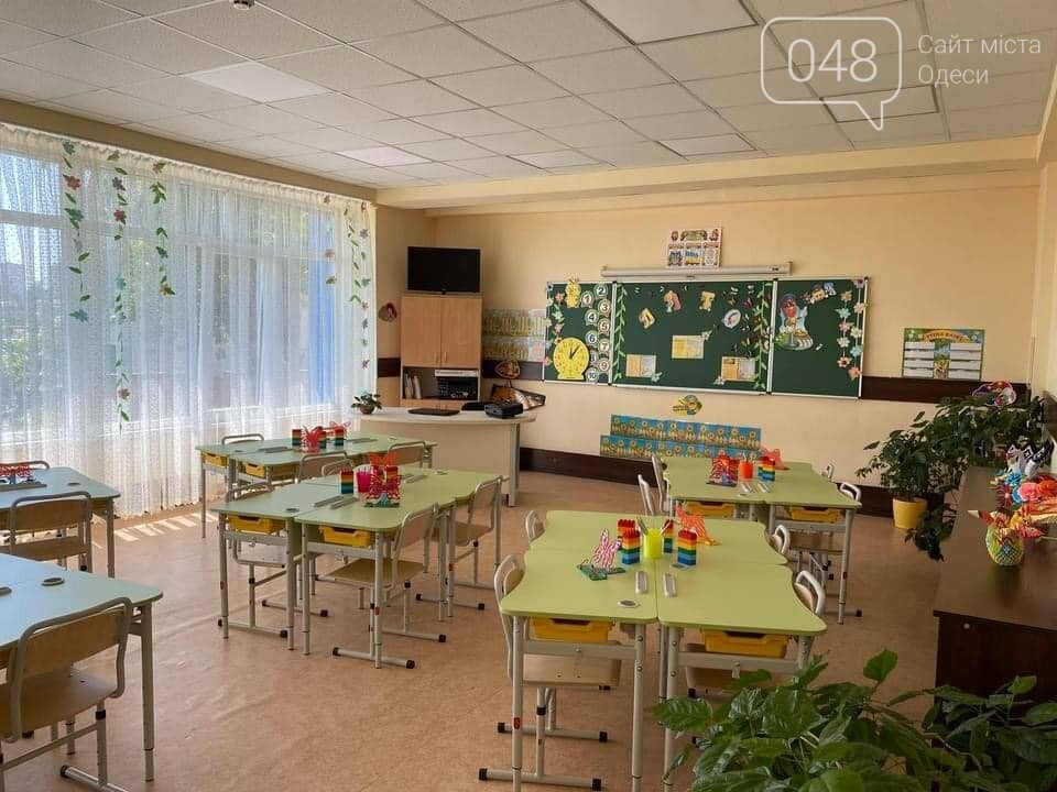 Пока дети на каникулах, в одесской школе к приезду министра образования накрыли шведский стол, - ФОТО, фото-5